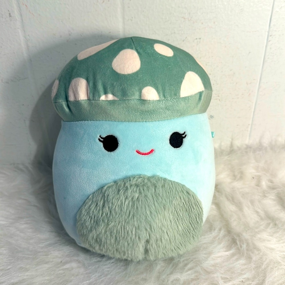 Bo Lynn the Mushroom Squishmallows 7” Pre Owned in Excellent Condition Blue